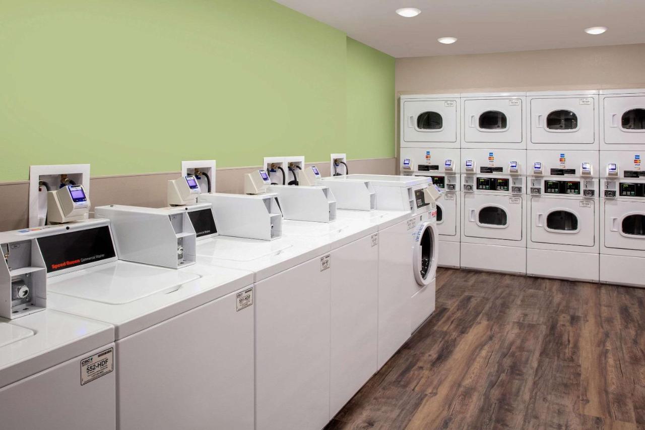 Woodsping Suites Washington Dc East Arena Drive Lake Arbor Kültér fotó