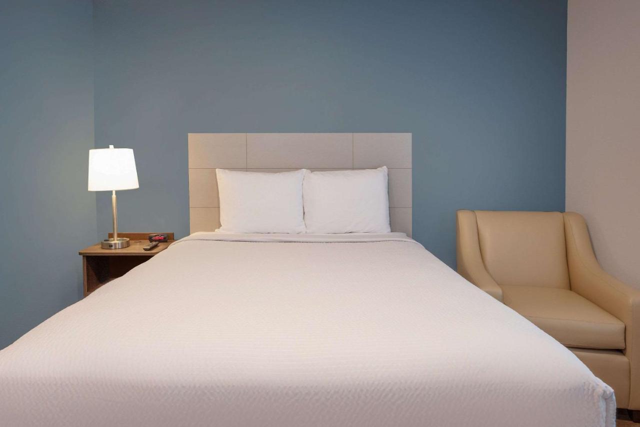 Woodsping Suites Washington Dc East Arena Drive Lake Arbor Kültér fotó